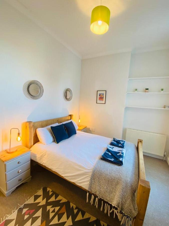 Unique Sea View Apartment Хейстингс Екстериор снимка